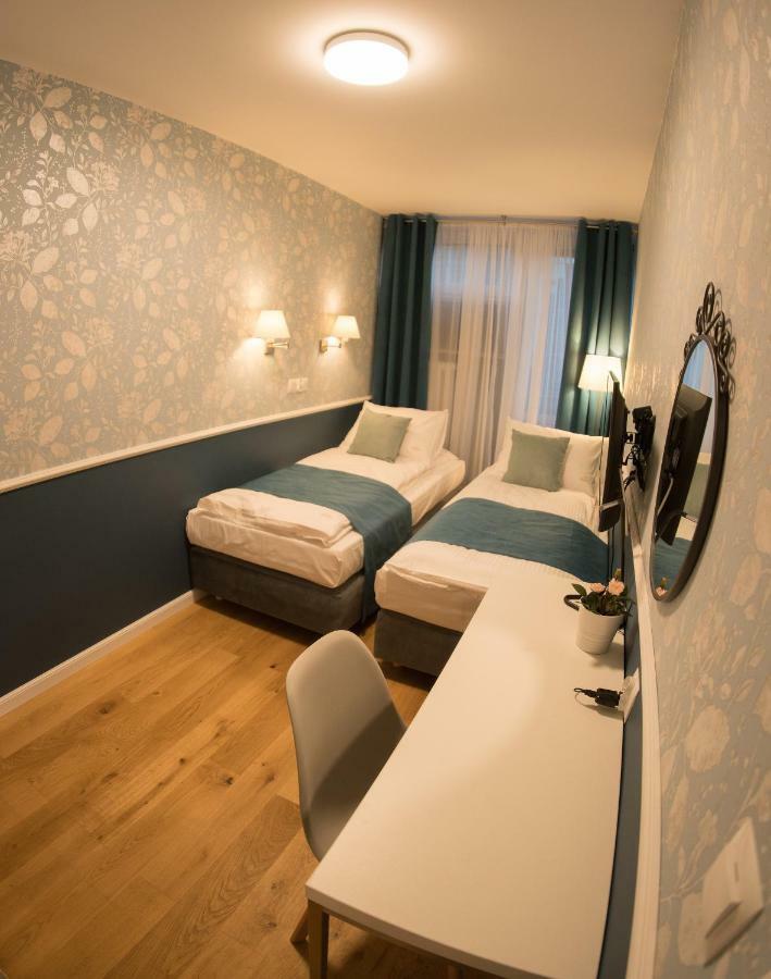 Apartament Hotel Grzybowska 9 Varsovia Exterior foto