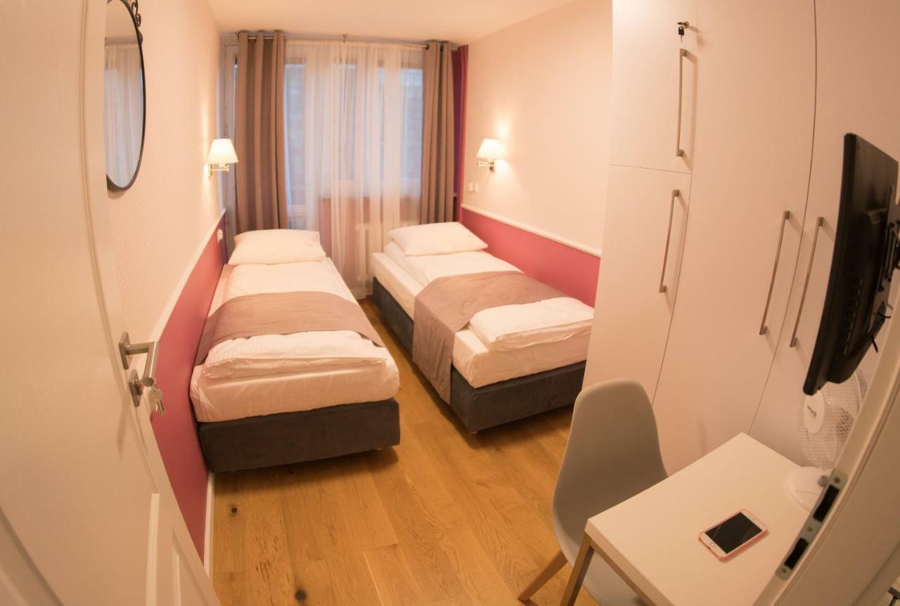 Apartament Hotel Grzybowska 9 Varsovia Exterior foto