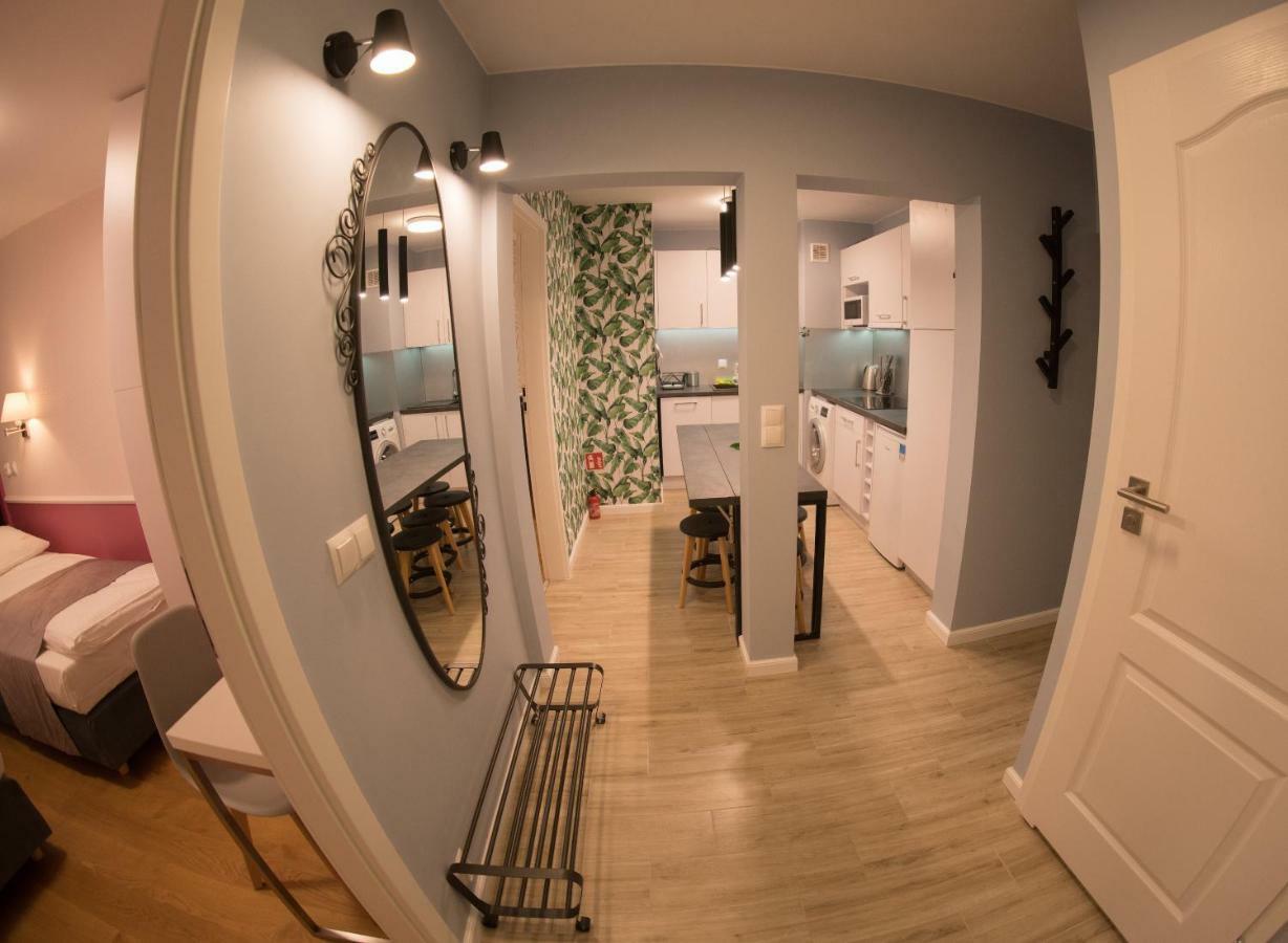 Apartament Hotel Grzybowska 9 Varsovia Exterior foto