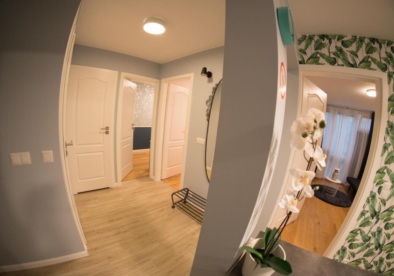 Apartament Hotel Grzybowska 9 Varsovia Exterior foto